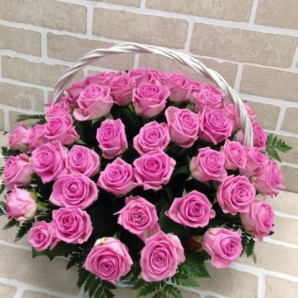 Корзина с розовыми розами - купить с доставкой в Лиски